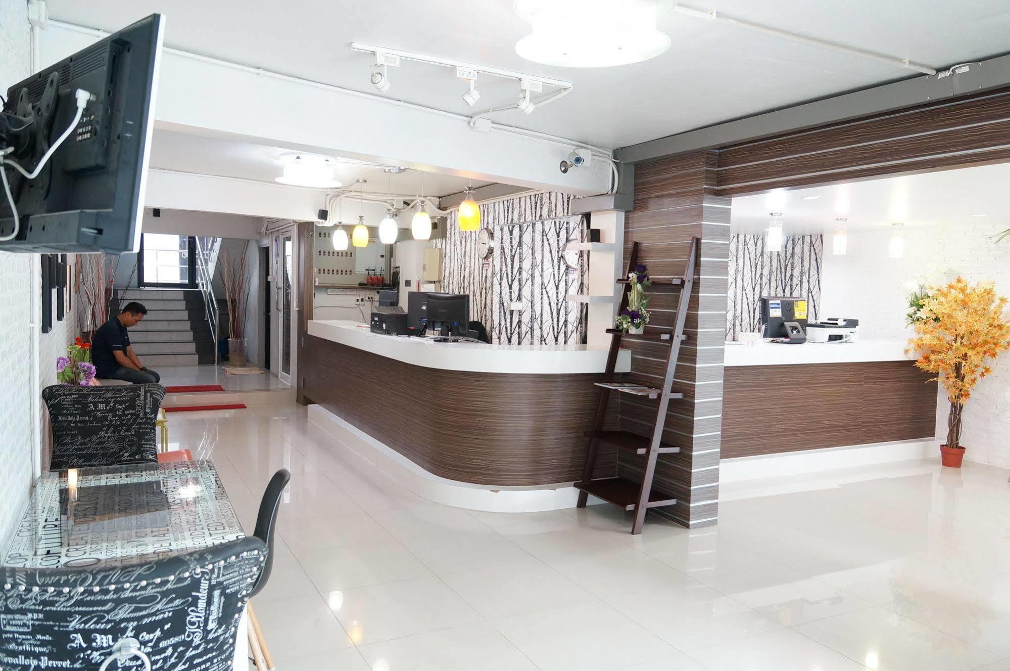 Ma Non Nont Hotel & Apartment Нонтабури Екстериор снимка